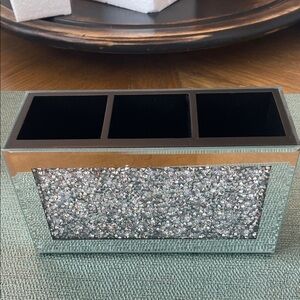 Sparkling Silver Organizer